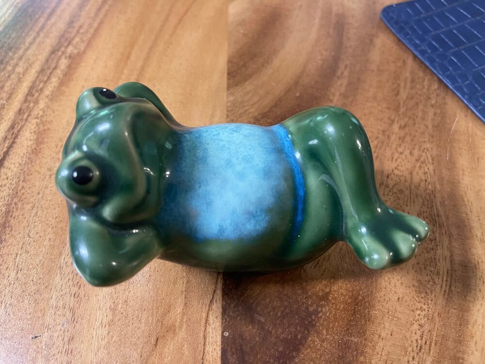 Small Frog Sculpture ceramic Figurine Animal Green Reptile Garden 4.5" x 3"